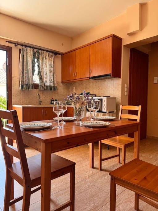 Family Woodland Oasis Vipgreece Lejlighed Kírinthos Eksteriør billede