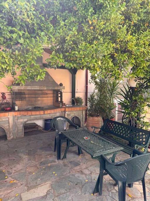 Family Woodland Oasis Vipgreece Lejlighed Kírinthos Eksteriør billede