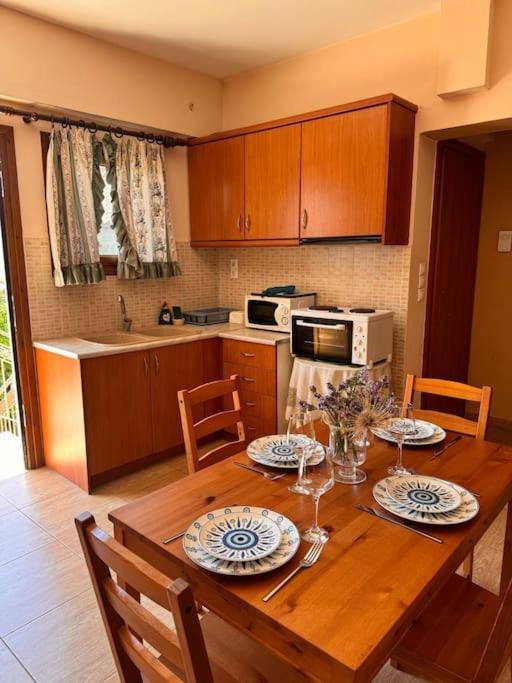 Family Woodland Oasis Vipgreece Lejlighed Kírinthos Eksteriør billede